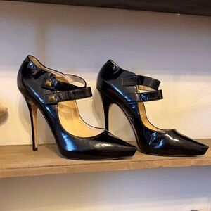 Jimmy Choo- Elegant Black Patent Leather Heels sz40